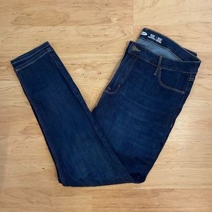 Old Navy Rockstar High Rise Jeans 🌸